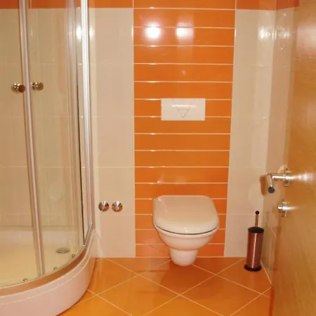 Bella Vista - Two Bedroom With Balcony And Sea View *